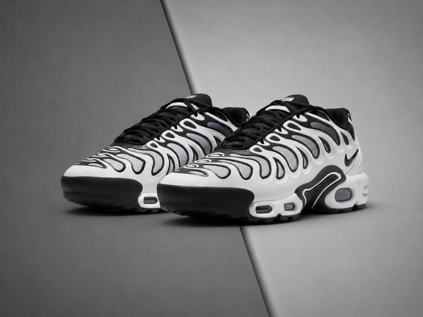 Nike Air Max Plus Drift Yin Yang