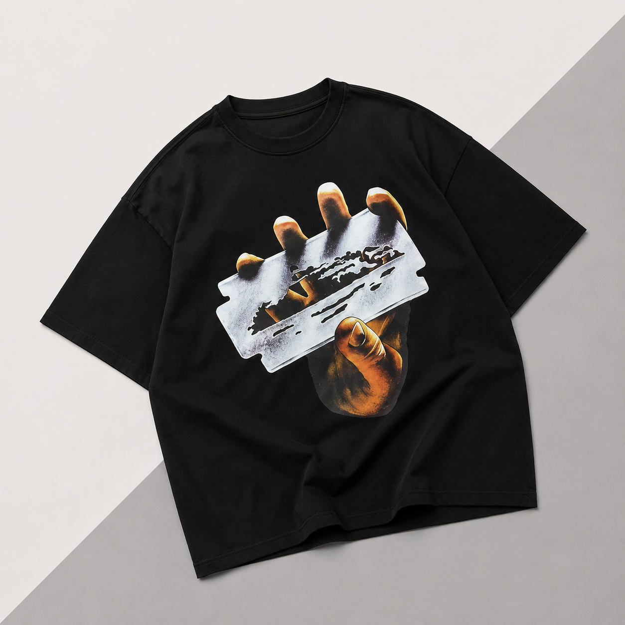 Camiseta Oversized Blade Hand Preta Streetwear Premium