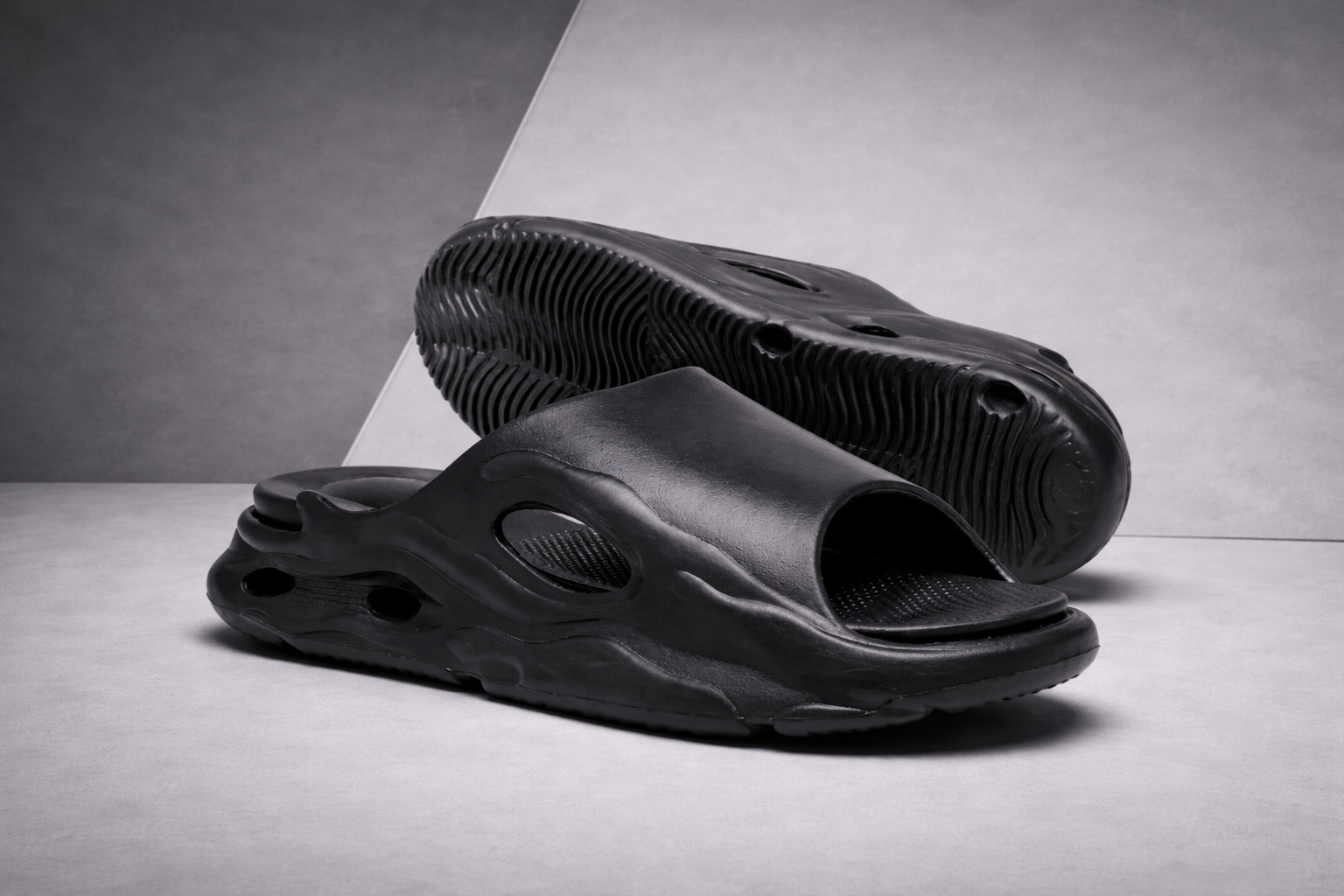 Slide Streetwear Black Sculpted