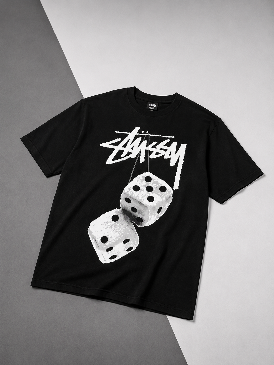 Camiseta Premium Streetwear Dice Graphic